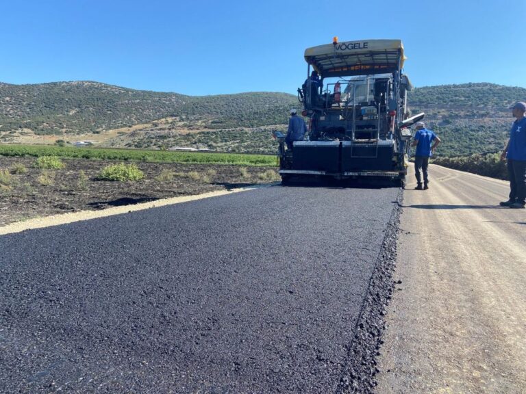 Στη Χρυσαυγή συνεχίζεται το μεγάλο έργο της αγροτικής οδοποιίας σε χωριά του Δήμου Τρικκαίων