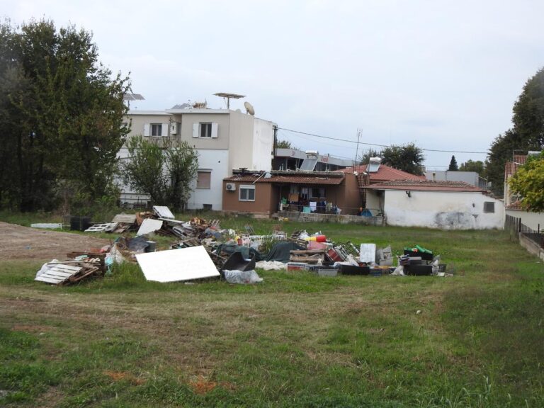 Σκουπίδια, παράπονα, αυτοψία. Αποτέλεσμα;