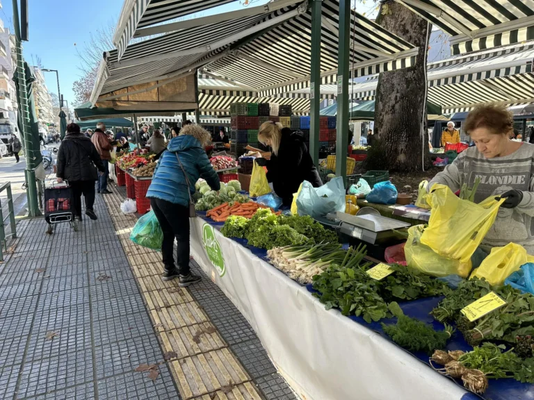 «Ανοίγουν» οι λαϊκές αγορές για τους αγρότες