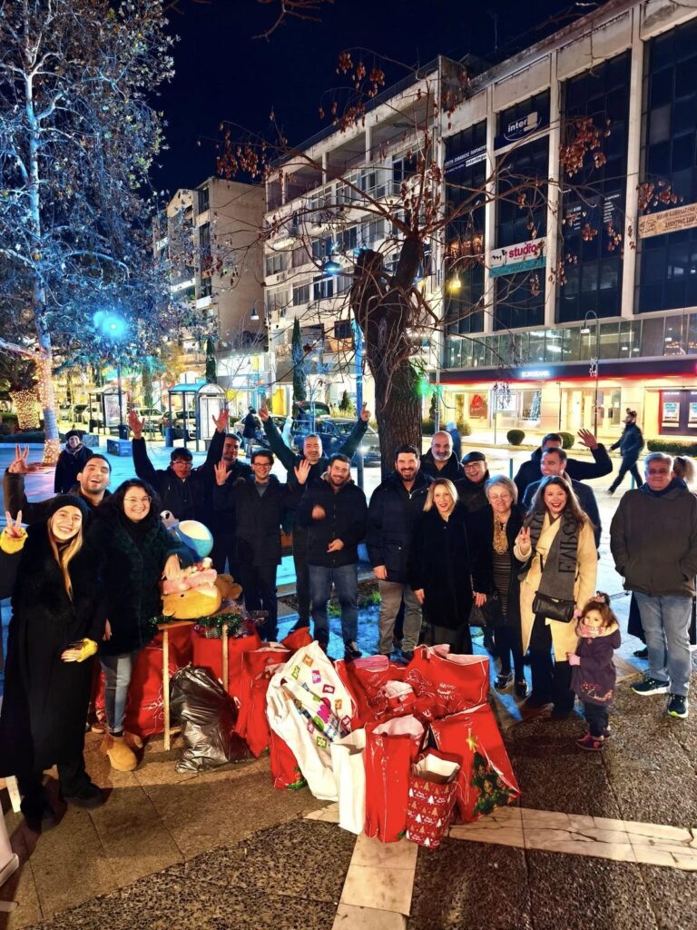 Το Κίνημα Δημοκρατίας Π.Ε. Λάρισας Στήριξε τη Δράση «Χάρισε Παιχνίδια και Φάρμακα»