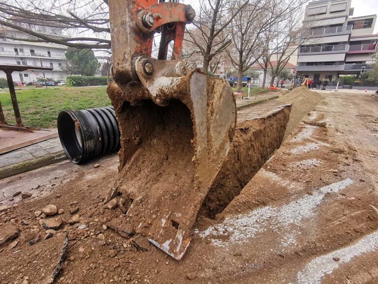 ΔΕΥΑΤ: Στην πλατεία Αγρότισσας νέο έργο για τα όμβρια ύδατα