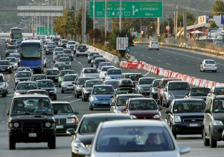 ΑΑΔΕ: Ξεκινούν ηλεκτρονικοί έλεγχοι για ανασφάλιστα οχήματα, απλήρωτα τέλη κυκλοφορίας και ΚΤΕΟ