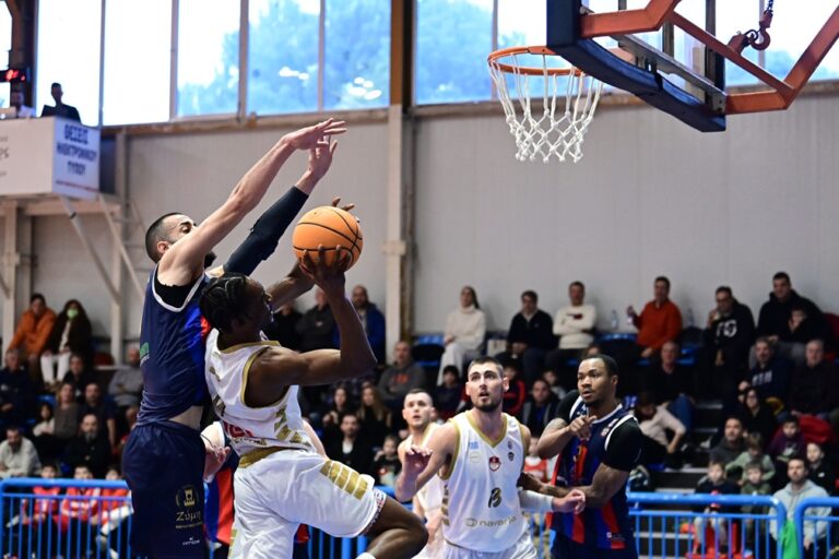 Elite League: Ήττα του ΑΟ Τρίκαλα Basket στον Πανερυθραϊκό 71-67