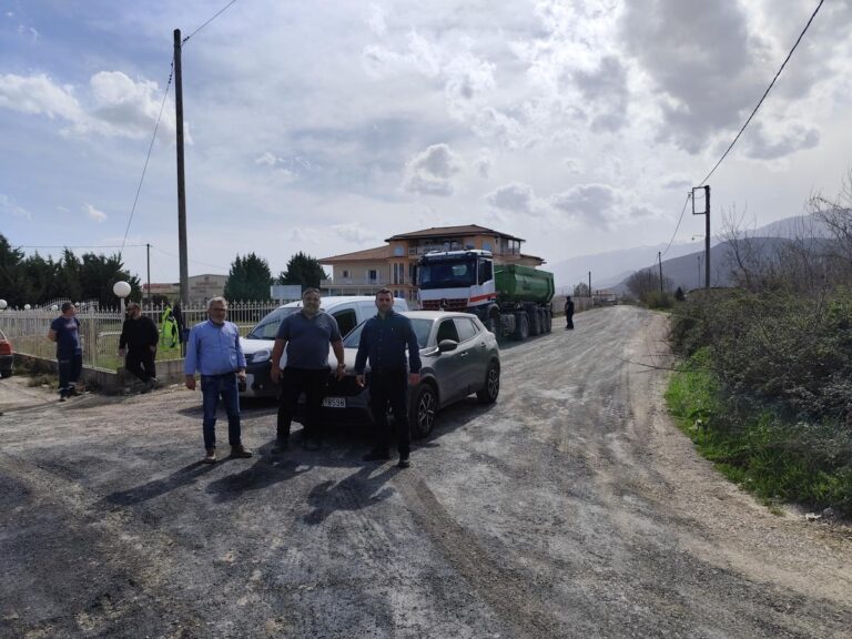 Συνεχίζεται από τον Δήμο Μετεώρων η ασφαλτόστρωση σε δρόμους της Καλαμπάκας